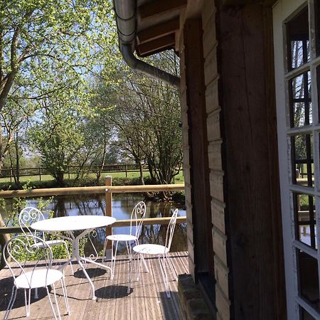 La Maison De L'Etang Manerbe Exteriér fotografie